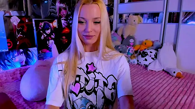 Snapshot of Cute__Pony chatting on December 22, 9:42 pm Cute Pony online show from December 22, 9:42 pm