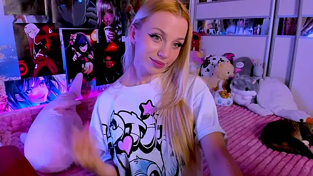 Snapshot of Cute__Pony chatting on February 11, 9:25 pm Cute Pony online show from February 11, 9:25 pm