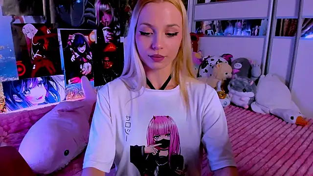 Snapshot of Cute__Pony chatting on February 13, 9:27 pm Cute Pony online show from February 13, 9:27 pm