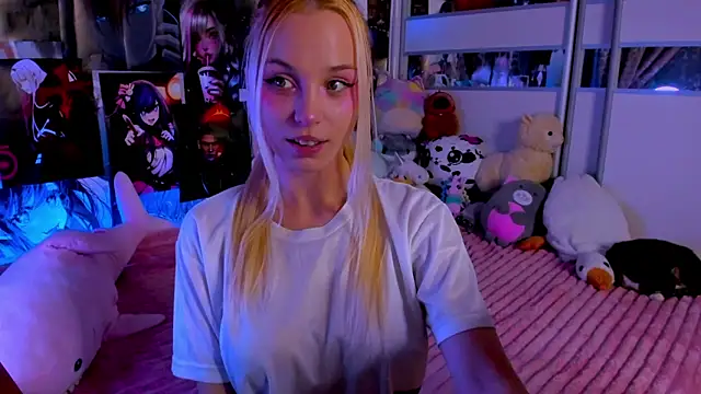 Snapshot of Cute__Pony chatting on October 15, 9:04 pm Cute Pony online show from October 15, 9:04 pm