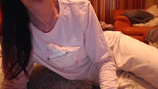 Snapshot of LovelyAndraGirl chatting on June 27, 3:22 am LovelyAndraGirl online show from June 27, 3:22 am