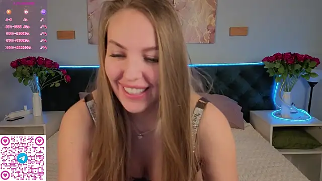 Snapshot of Kelly_Hardy chatting on February 14, 1:24 am Kelly Hardy online show from February 14, 1:24 am