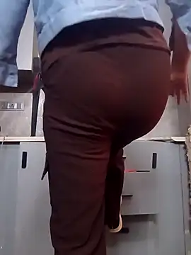 Snapshot of Aachal_7 chatting on November 10, 3:27 am Aachal 7 online show from November 10, 3:27 am