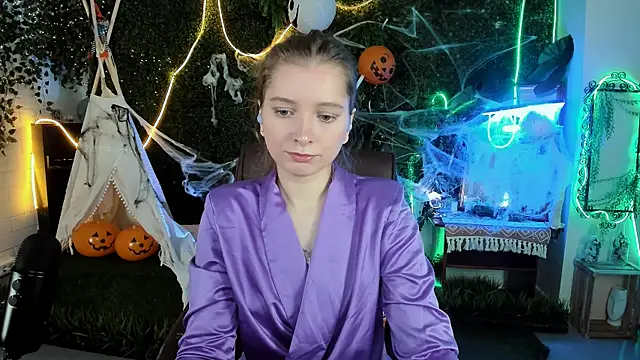 MayaSinabon online show from October 21, 9:10 am