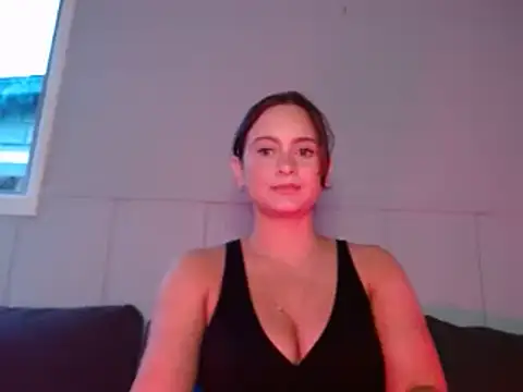 Sophie Raegan online show from March 12, 2:01 pm