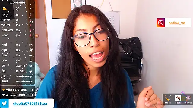 Snapshot of sofia_rosse4 chatting on May 3, 7:09 pm sofia rosse4 online show from May 3, 7:09 pm