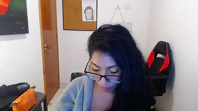 Snapshot of sofia_rosse4 chatting on June 22, 12:13 am sofia rosse4 online show from June 22, 12:13 am