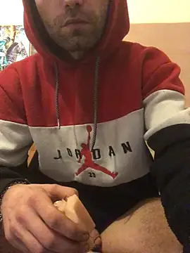 Snapshot of diablloo3 chatting on February 10, 1:24 am diablloo3 online show from February 10, 1:24 am