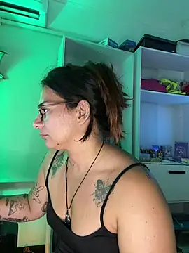 Snapshot of Amarantha_666 chatting on May 1, 11:42 pm Amarantha 666 online show from May 1, 11:42 pm