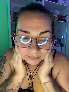 Snapshot of Amarantha_666 chatting on May 8, 11:32 pm Amarantha 666 online show from May 8, 11:32 pm
