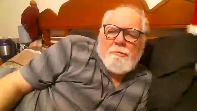 Snapshot of Slydevil_SC chatting on December 2, 2:19 pm Slydevil SC online show from December 2, 2:19 pm