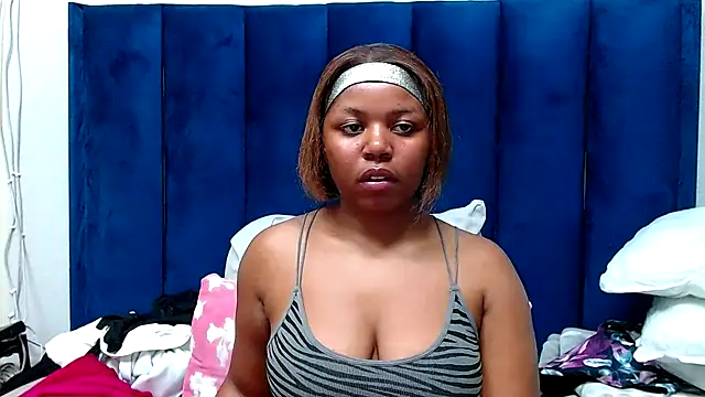 Snapshot of HotSmallTits chatting on May 1, 6:01 pm HotSmallTits online show from May 1, 6:01 pm