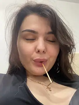 Snapshot of NikaMur chatting on January 9, 12:19 pm NikaMur online show from January 9, 12:19 pm