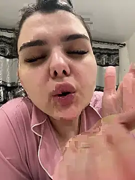 Snapshot of NikaMur chatting on January 14, 10:27 am NikaMur online show from January 14, 10:27 am