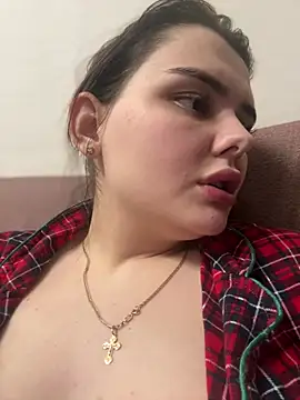 Snapshot of NikaMur chatting on February 3, 11:53 am NikaMur online show from February 3, 11:53 am