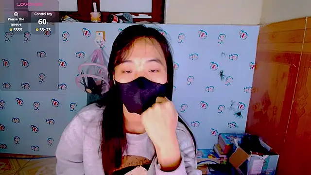   Saphia   online show from January 23, 1:30 am