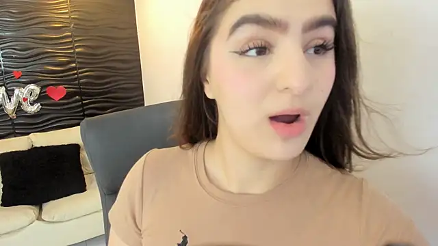 Snapshot of sofia_44 chatting on April 25, 1:41 pm sofia 44 online show from April 25, 1:41 pm