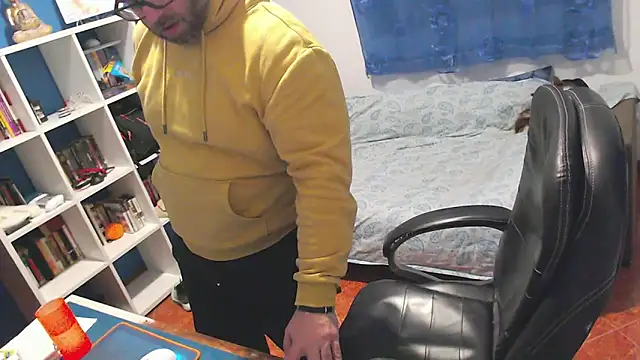 ravingr4d4 online show from February 19, 9:22 pm