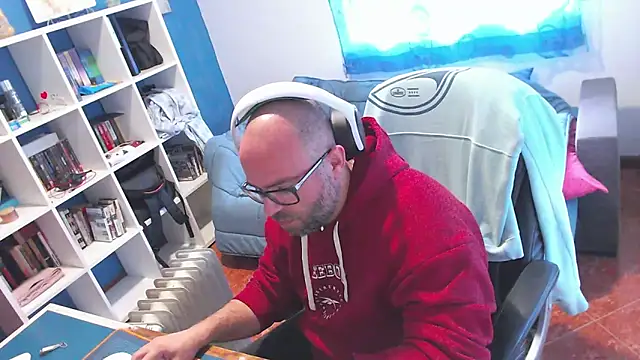 ravingr4d4 online show from April 16, 10:16 am