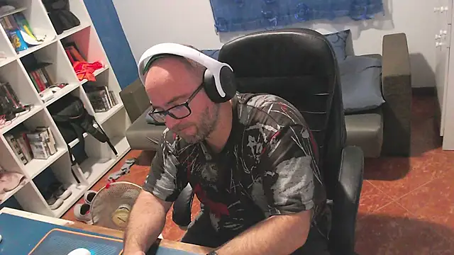 Snapshot of ravingr4d4 chatting on May 27, 9:56 pm ravingr4d4 online show from May 27, 9:56 pm