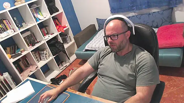 Snapshot of ravingr4d4 chatting on May 31, 9:27 pm ravingr4d4 online show from May 31, 9:27 pm