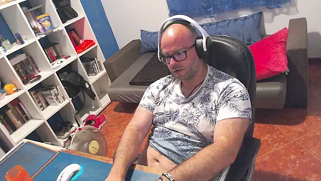 Snapshot of ravingr4d4 chatting on June 17, 10:10 pm ravingr4d4 online show from June 17, 10:10 pm