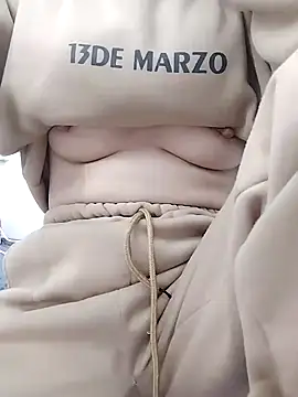 Snapshot of SweetGirl2k2 chatting on January 29, 11:46 pm SweetGirl2k2 online show from January 29, 11:46 pm