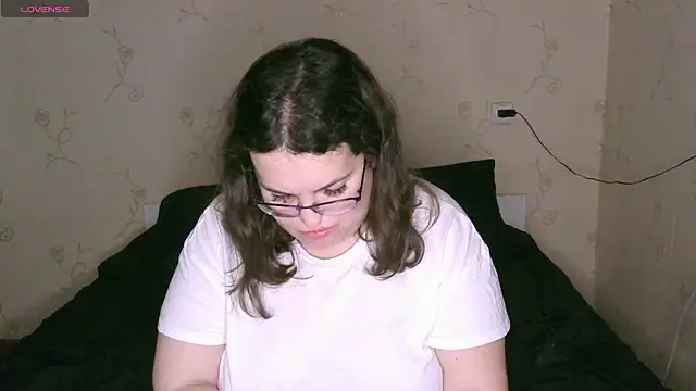 Snapshot of VladaCandy chatting on December 7, 8:05 pm VladaCandy online show from December 7, 8:05 pm