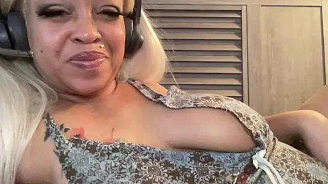 cocaNutt online show from February 26, 4:22 am