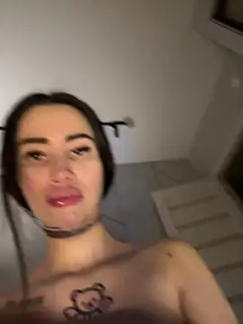 Snapshot of Yunasi chatting on February 6, 11:21 am Yunasi online show from February 6, 11:21 am