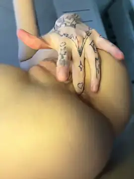 Snapshot of Yunasi chatting on March 8, 12:41 pm Yunasi online show from March 8, 12:41 pm