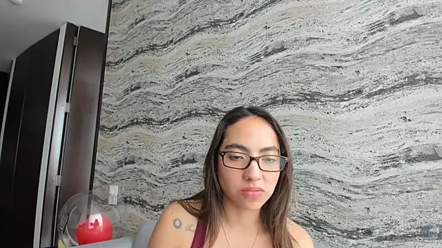 Sophi  a online show from October 14, 7:03 pm