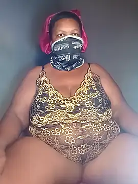 Snapshot of darkynsexyy chatting on February 22, 9:41 am darkynsexyy online show from February 22, 9:41 am