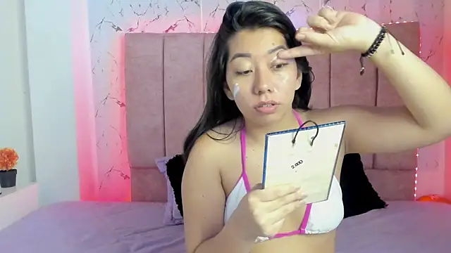 sexylaurita online show from October 23, 1:32 pm