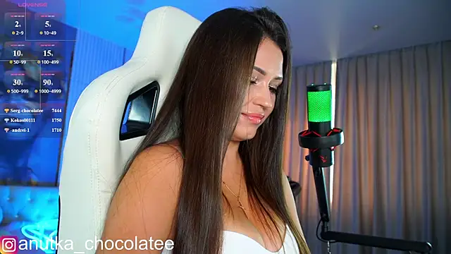 Snapshot of Adel_chocolate_ chatting on June 16, 12:24 am Adel chocolate online show from June 16, 12:24 am