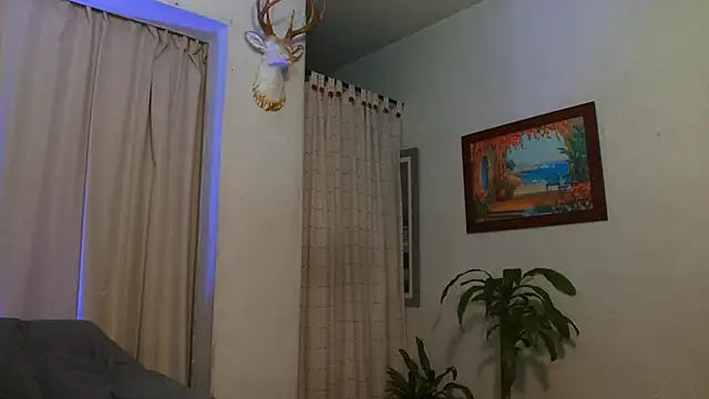 Snapshot of AndrewMartinez chatting on July 5, 11:12 pm AndrewMartinez online show from July 5, 11:12 pm