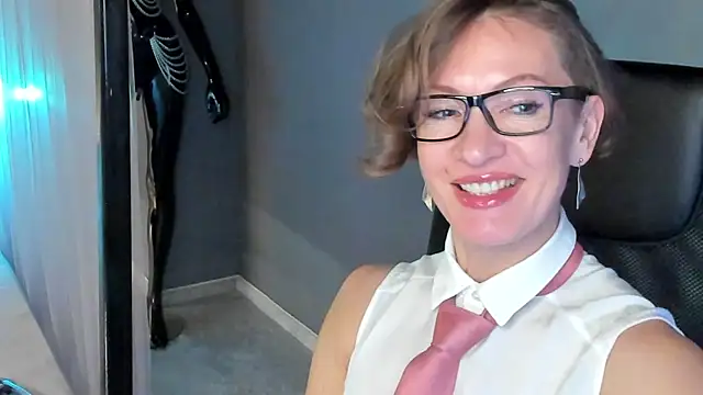 Dorothy Meyer online show from January 10, 2:25 am