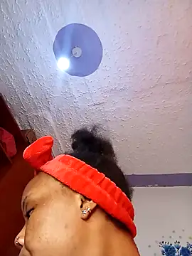 Snapshot of SexyTamarah chatting on January 17, 6:47 am SexyTamarah online show from January 17, 6:47 am