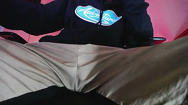 zacwatson  online show from February 7, 2:26 am