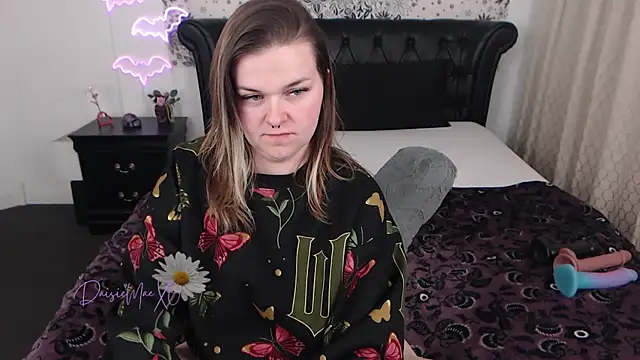 Snapshot of DaisieMaeXO chatting on February 20, 1:13 am DaisieMaeXO online show from February 20, 1:13 am