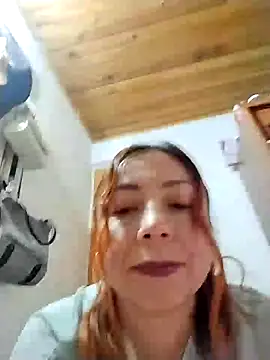 Snapshot of malusexy33 chatting on January 27, 4:41 am malusexy33 online show from January 27, 4:41 am