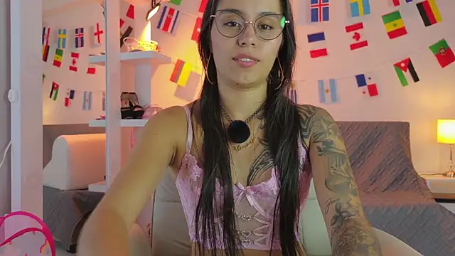 Snapshot of thamaral1 chatting on July 2, 10:38 pm thamaral1 online show from July 2, 10:38 pm