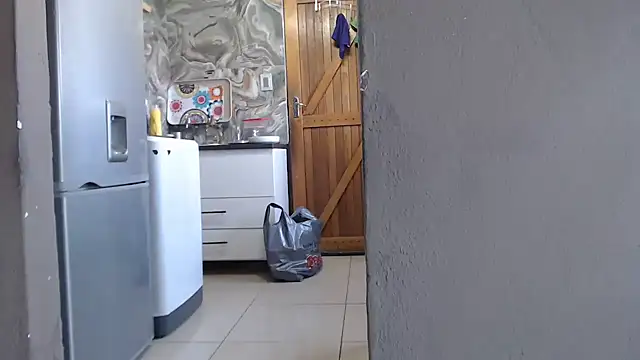 ThickyMinajxx online show from October 17, 12:19 pm