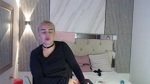 ashley  tylor online show from June 6, 4:33 pm