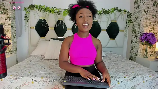 EmmaSanzz  online show from January 17, 11:27 am