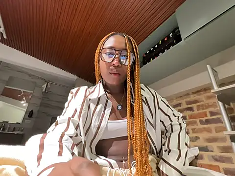 EmmaSanzz  online show from March 27, 11:32 am