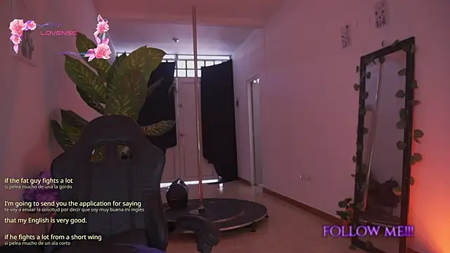 Snapshot of EmmaSanzz_ chatting on May 24, 1:16 pm EmmaSanzz online show from May 24, 1:16 pm