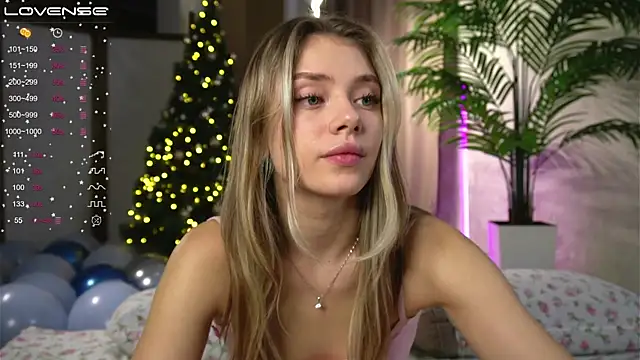 Snapshot of TastyPoint chatting on December 9, 4:47 pm TastyPoint online show from December 9, 4:47 pm