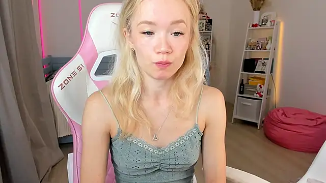 Lily Young online show from October 13, 5:18 am