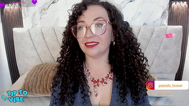 Snapshot of pamela_bell chatting on June 6, 2:33 pm pamela bell online show from June 6, 2:33 pm